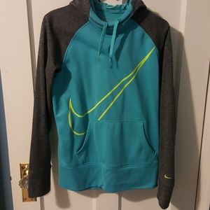 Nike therma fit hoodie